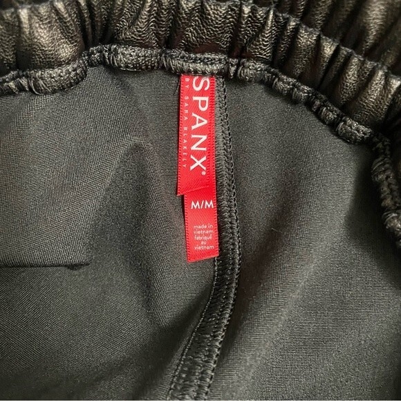 Spanx Faux Leather Jogger Pants Black High Rise Elastic Waist Vegan Size Medium - Picture 7 of 11